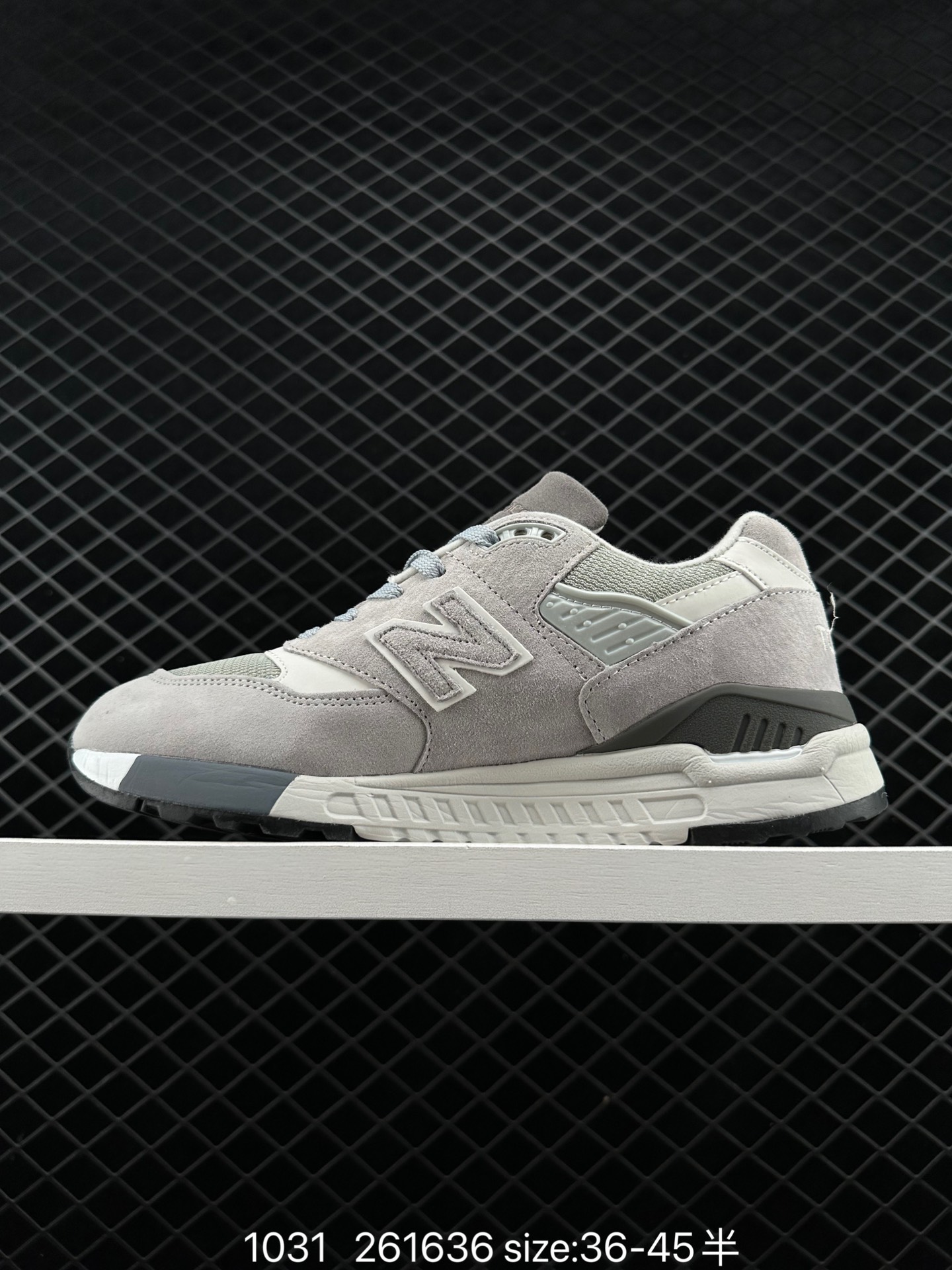 New Balance NB999